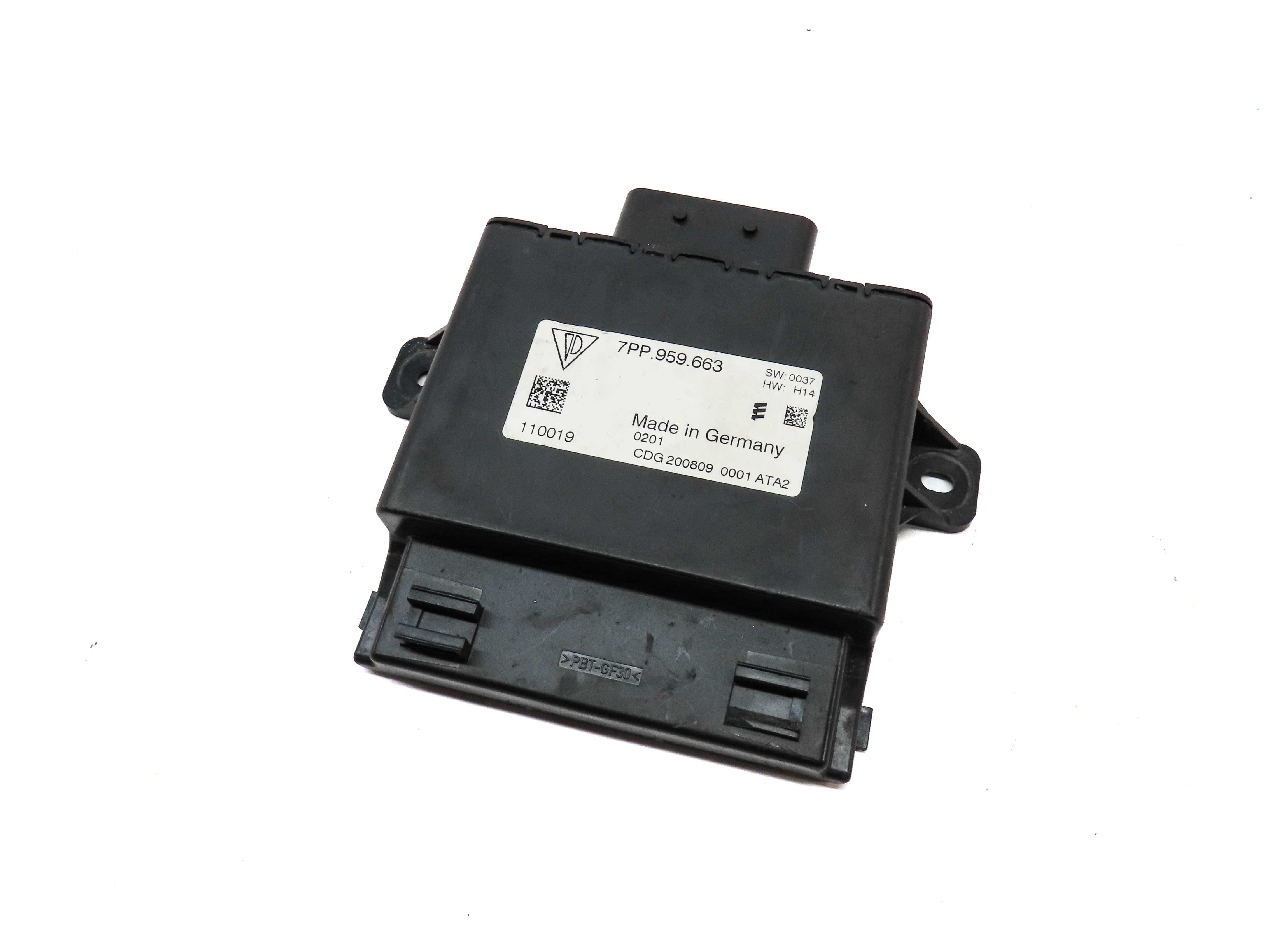 2010 PORSCHE PANAMERA (970) 12v DC to 120V AC VOLTAGE CONVERTER CONTROL MODULE — exact item pictured